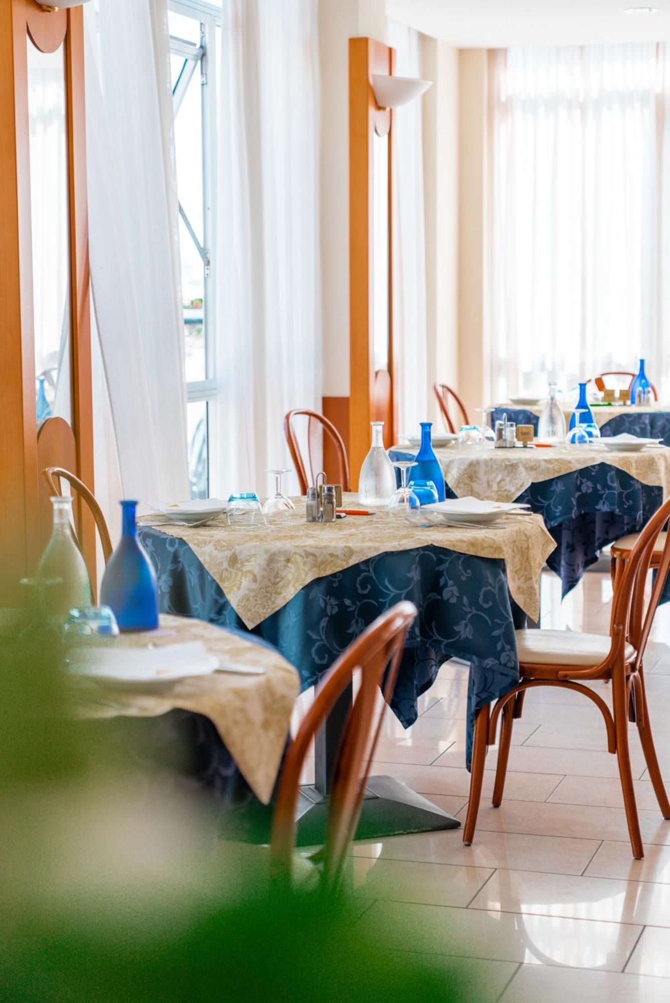Hotel Joli 알바아드리안티카 외부 사진